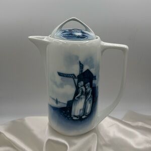 Rosenthal “Old Dutch”. Coffee or Chocolate Pot